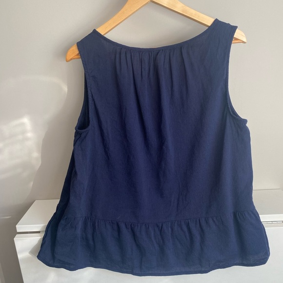 Gap sleeveless peplum top - Picture 3 of 4